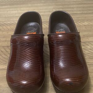 Dansko Womens Rich Brown Slip-On Loafers